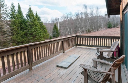 Roscoe Ski Chalet | Cozy Catskills Chalet