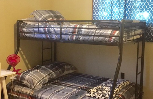 Beulah Cottage | Cozy- Center St. Beulah, MI- Sleeps 5