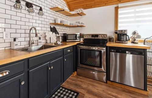 Locust Lake Village Ski Chalet | Cozy Chalet in Pocono Lake.