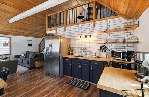 Locust Lake Village Ski Chalet | Cozy Chalet in Pocono Lake.
