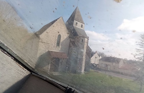 Villiers-sur-Seine Apartment | Cozy churchfront studio with AC and WiFi in accessible Villiers-sur-Seine