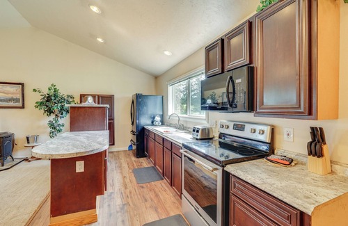Stites Apartment | Cozy Clearwater Apartment - Hike, Fish & Explore!