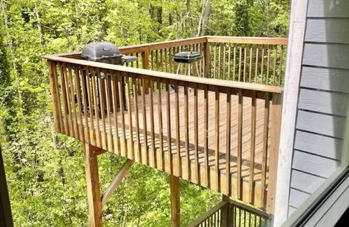 Collier Heights House | COZY COMFY CRAFTSMAN EARLY CHECK IN AVAILABLE. 2600 SQ FT