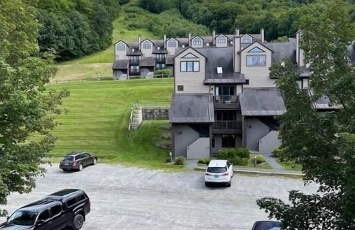 Bouvet Island Condo | Cozy Condo for Skiing-Hiking-Biking Lovers