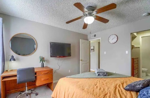 Gunbarrel Apartment | Cozy Condo, w/HotTub, Pool, and Sauna.
