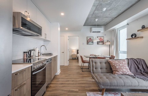 Shaughnessy Village Apartment | Cozy Corner - Modern 1BR in MTL