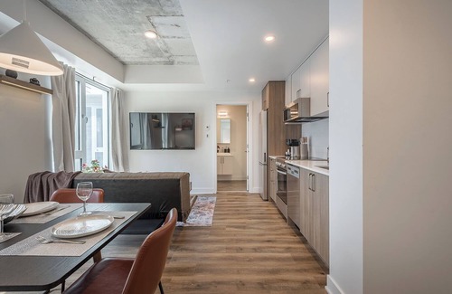 Shaughnessy Village Apartment | Cozy Corner - Modern 1BR in MTL