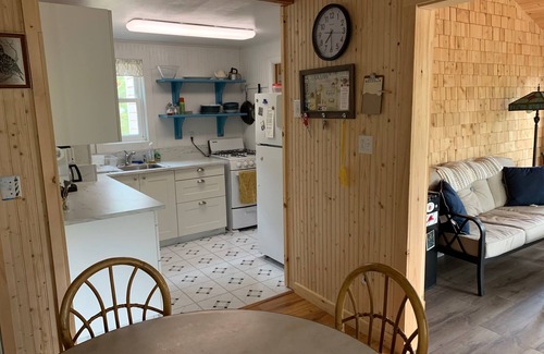 East Chop House | Cozy cottage 3/4 mile from Oak Bluffs harbor