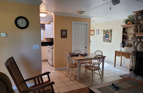 Ruidoso Cottage | COZY COTTAGE! HOT TUB & COZY UP TO THE FIREPLACE! CHRISTMAS DECO FOR HOLIDAYS!