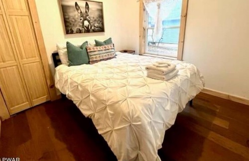 Lakeville Cottage | Cozy cottage located 2 blocks from lake Wallenpaupak