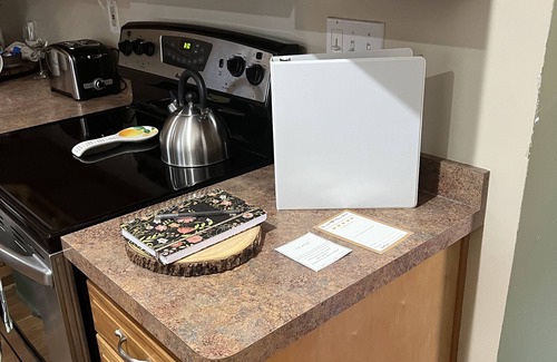 Lewiston Cottage | Cozy Cottage minutes away from the ARTPARK, Fishing Pier, Niagara River ,