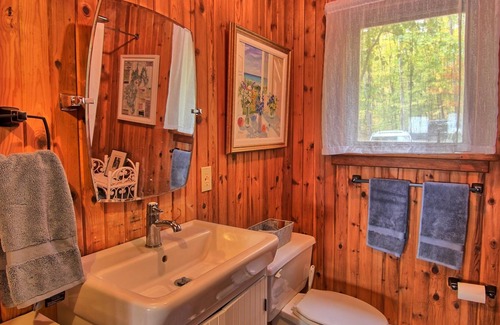 Muskoka Lakes Cottage | Cozy Cottage on Lake Muskoka! 3bdrm, 2 bath! Beach + Sandbar! South Exposure!