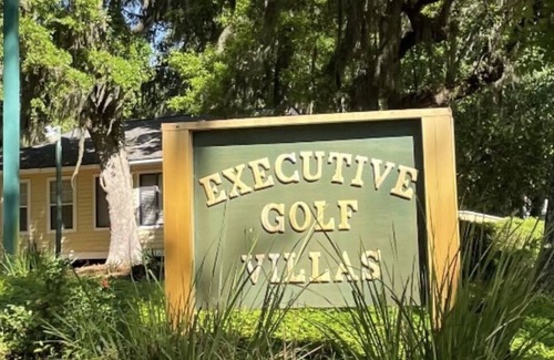 St. Simons Island Villa | Cozy cottage/studio - Pets welcome