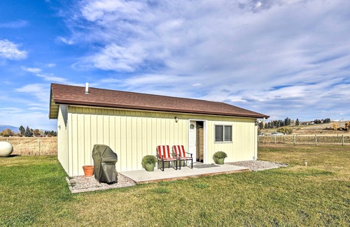 Grantsdale Cottage | Cozy Cottage Studio: Stunning Mountain Views!