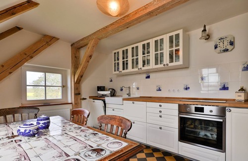 Ummanz Apartment | Cozy country house Wusse FeWo Hiddensee with terrace and fireplace - Landhaus