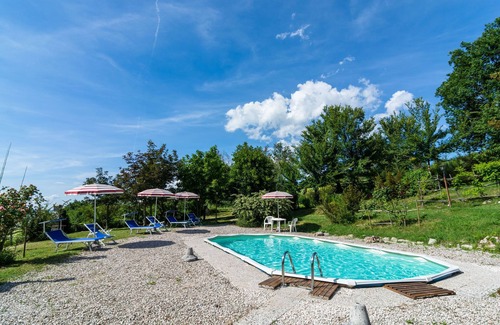Cagli House | Cozy Couple’s Retreat