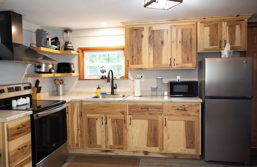 Montgomery Cabin | Cozy Couples Cabin