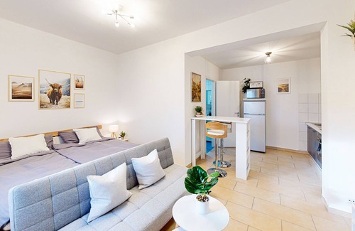 Neustadt-Hambach Apartment | Cozy Studio apartment 1,3km walk from Hambach castle and 0,2km to the centre