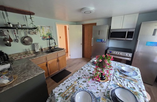 Campbellton Apartment | Cozy DowntownnCampbellton - Walk to Cafésn& Shops
