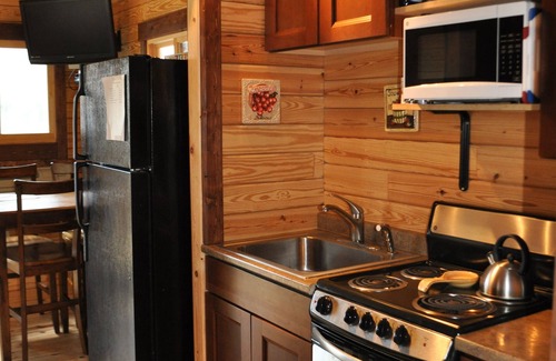 Gardiner Cabin | Cozy Eagles Nest Cabin Above the River! 6 Blocks from Yellowstone Park