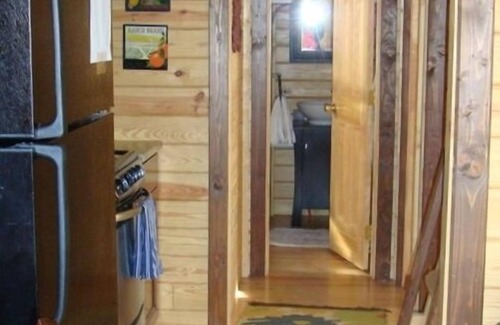 Gardiner Cabin | Cozy Eagles Nest Cabin Above the River! 6 Blocks from Yellowstone Park