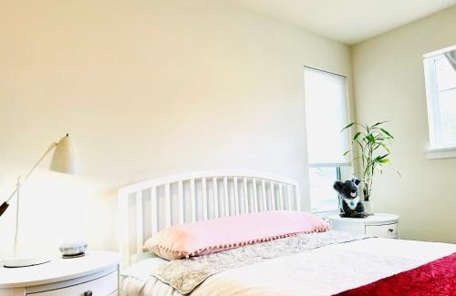 Maplewood House | Cozy Ensuite 1b1b1wc wifiACparking