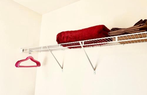 Maplewood House | Cozy Ensuite 1b1b1wc wifiACparking