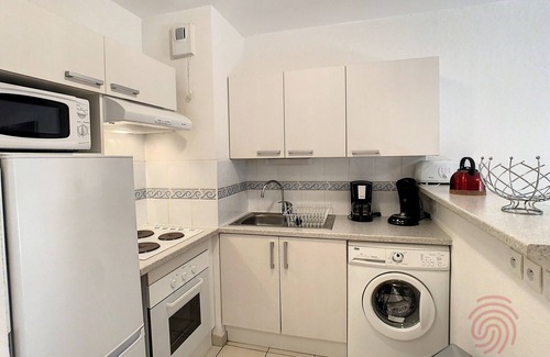 Lamalou-les-Bains Apartment | Cozy F2 Apartment, A/C, Terrace, Parking, Near Center and Thermal Baths in Lamalou-les-Bains