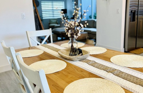 Richmond West House | Cozy family house with unique style