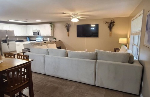 Hammond Apartment | Cozy family retreat close to downtown Hammond