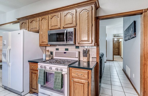 Midwest City House | COZY FAMILY SIZED 3 BEDROOM NEAR MIDWEST CITY REGIONAL PARK,TINKER AIRFORCE BASE