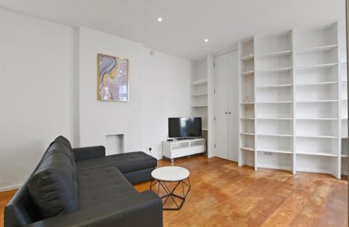 Queen's Gate Apartment | Cozy flat near Kensington Palace