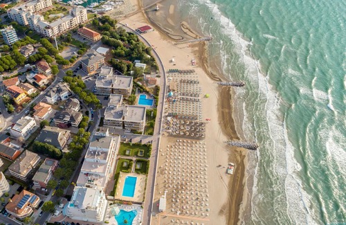 Lignano Riviera Apartment | Cozy flat with AC, washing machine and dishwasher