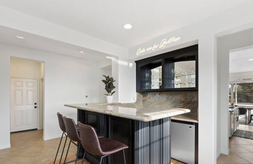 Temecula House | Cozy, fun home full of activities! 6 Min from Wineries ⭐️ Pool & Jacuzzi 🌴!