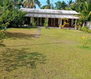 Dambulla Hotel | Cozy garden cottage