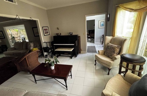 Johns Creek House | Cozy get away