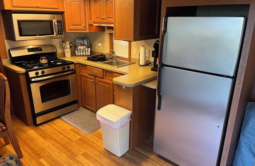 Alanson Cottage | Cozy Getaway in Northern Michigan