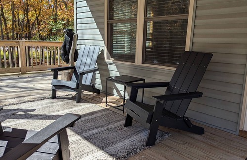 Albrightsville Ski Chalet | Cozy Group Getaway/King Beds + 1 PM Check-in & Check-out/The Little Lodge