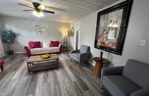 Valdosta Apartment | Cozy Historic1-bedroom apartment with full amenities!