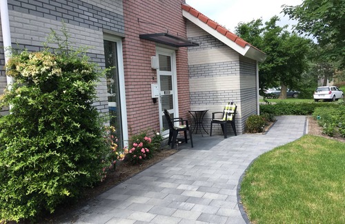 Makkum House | Cozy holiday home 150 meters from the beach on the IJsselmeer