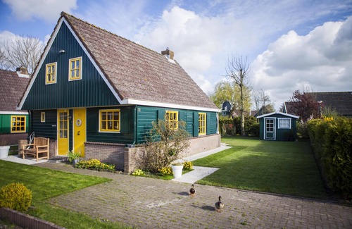 Oudeslius House | Cozy holiday home in quiet location – perfect for families & trips to the sea