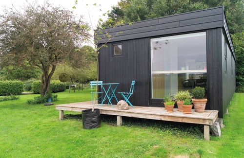 Hejlsminde Strand House | Cozy holiday home with views near the beach