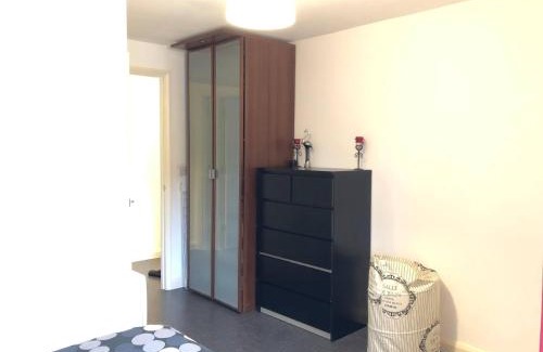 Hackney Apartment | Cozy Home Away from Home