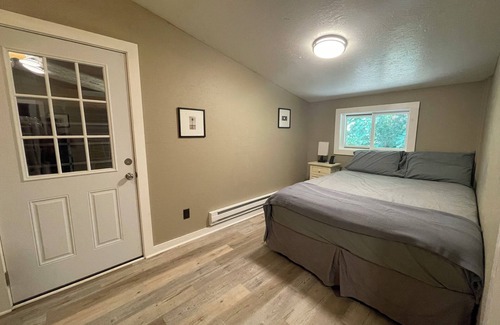 Shelbyville House | Cozy home directly across the street from Gun Lake