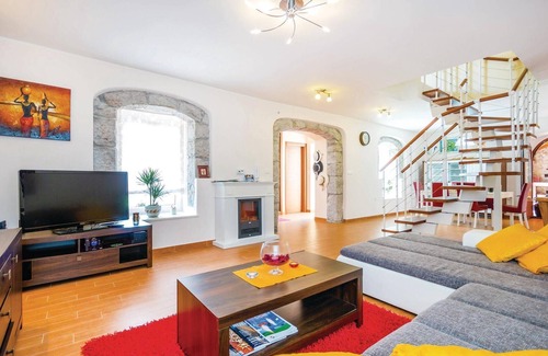 Bregi House | Cozy home in Bregi with WiFi