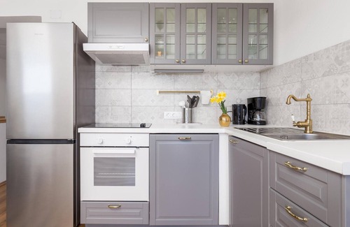 Bregi House | Cozy home in Bregi with WiFi