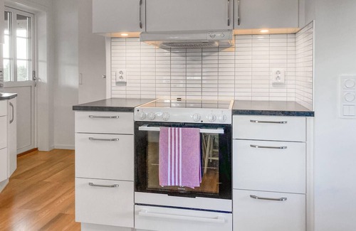 Hestra House | Cozy home in Hestra with kitchen