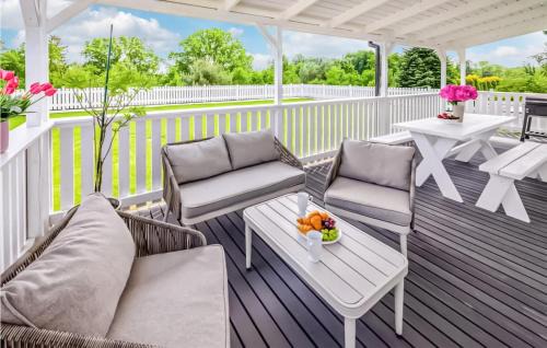 Kolczewo House | Cozy Home In Kolczewo With Wifi