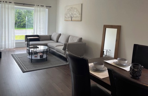 Pointe Claire House | Cozy home in Montreal