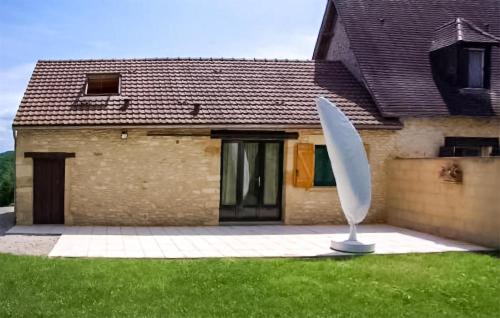 Montignac House | Cozy Home In Montignac With Kitchenette